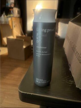 Living Proof PhD Hydrating Conditioner